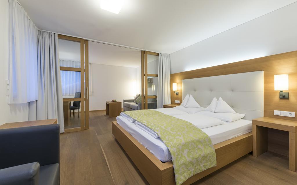 Hotel Vinschgerhof Silandro Zewnętrze zdjęcie